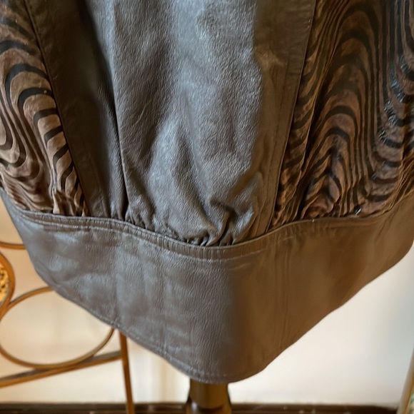 Leather Jacket - Picture 7 of 9